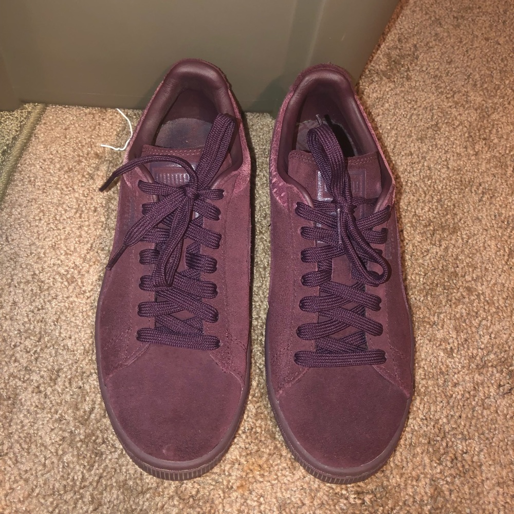 Burgundy Pumas
